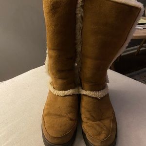 GENTLY WORN UGG Sundance II Boots